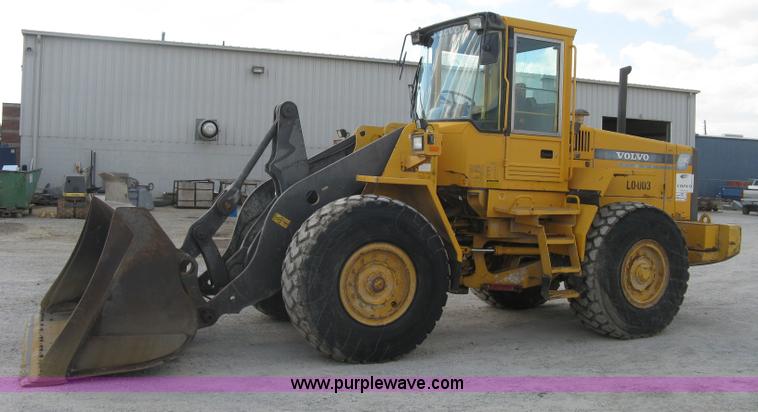 image for item E7990 1999 Volvo L90C wheel loader