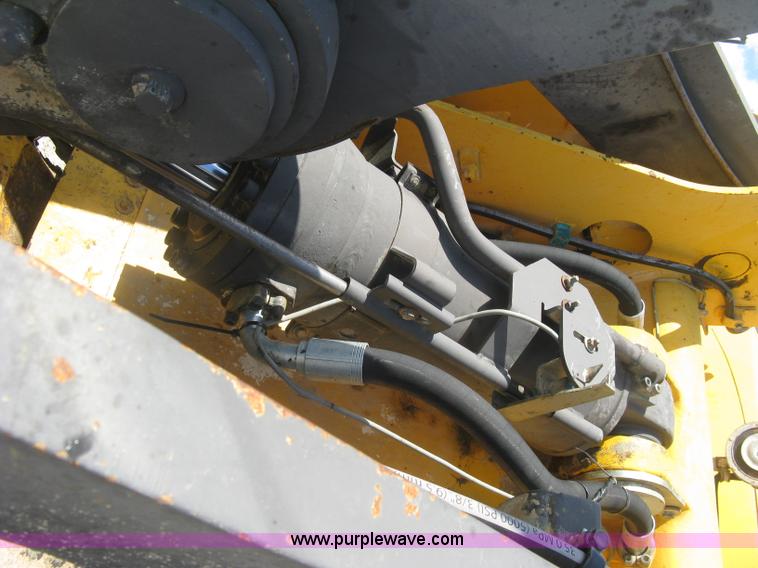 image for item E7990 1999 Volvo L90C wheel loader