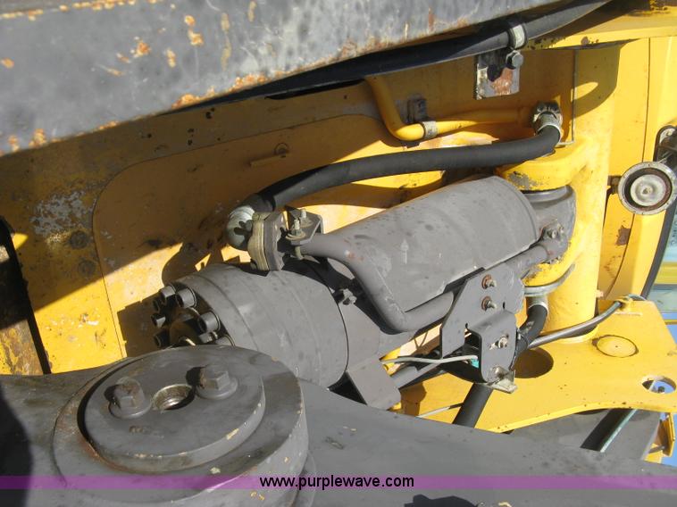 image for item E7990 1999 Volvo L90C wheel loader