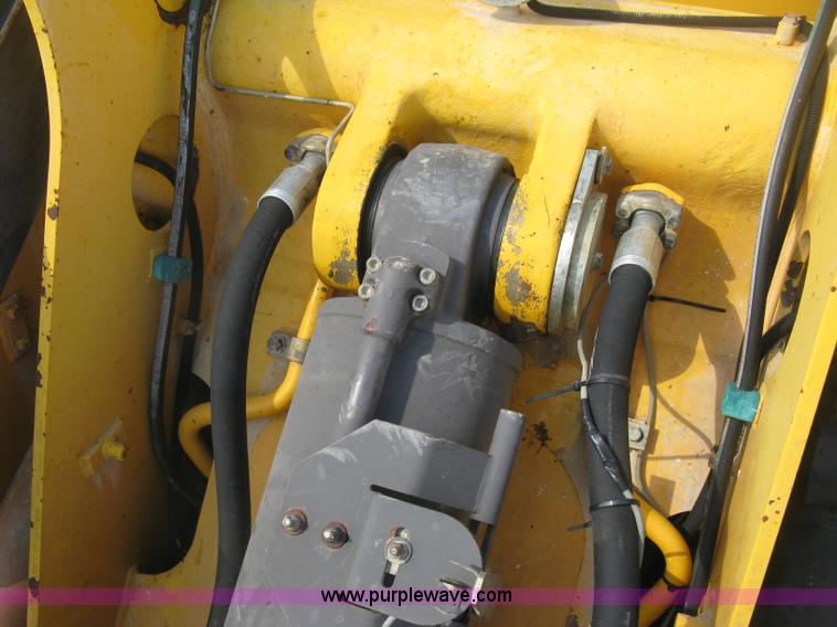 image for item E7990 1999 Volvo L90C wheel loader