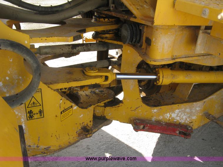 image for item E7990 1999 Volvo L90C wheel loader