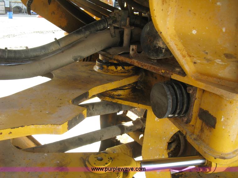 image for item E7990 1999 Volvo L90C wheel loader