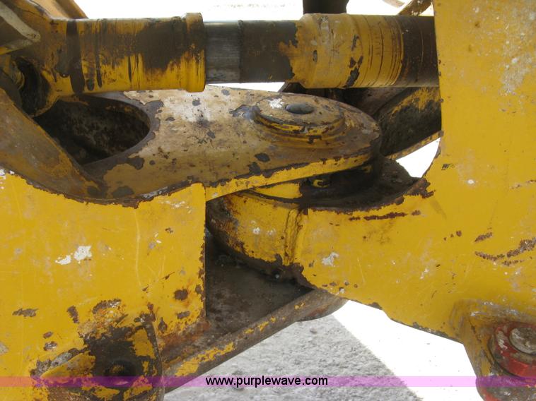 image for item E7990 1999 Volvo L90C wheel loader