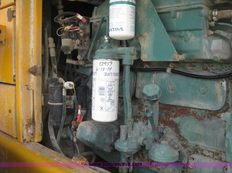 image for item E7990 1999 Volvo L90C wheel loader