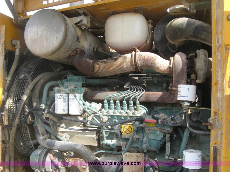 image for item E7990 1999 Volvo L90C wheel loader