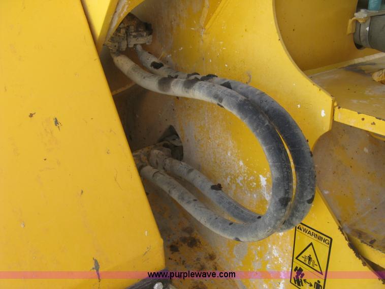 image for item E7990 1999 Volvo L90C wheel loader