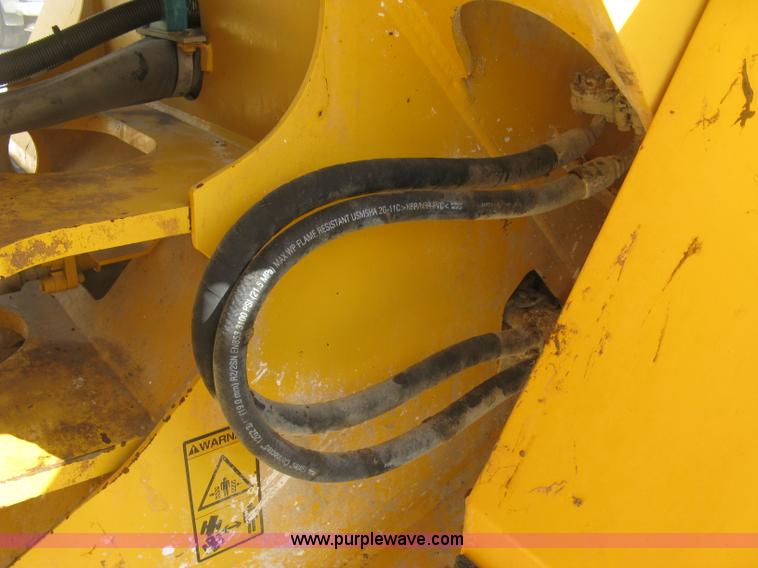 image for item E7990 1999 Volvo L90C wheel loader