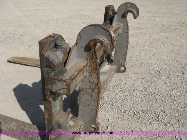 image for item E7990 1999 Volvo L90C wheel loader