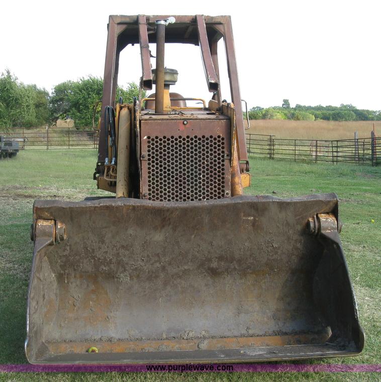 image for item E7998 1991 Case 855D long track loader