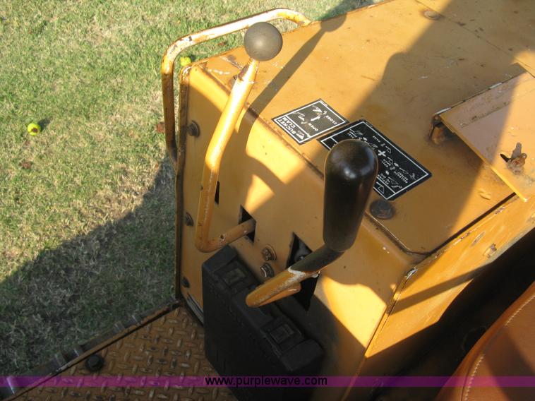 image for item E7998 1991 Case 855D long track loader