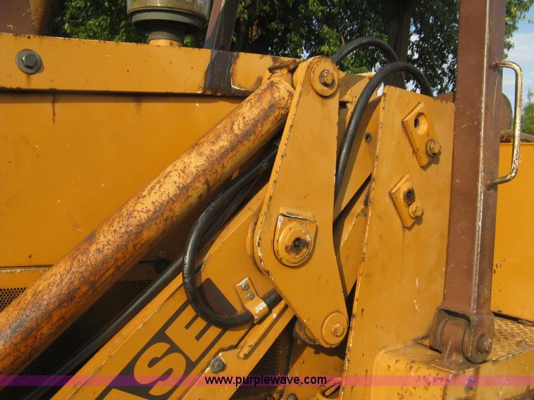 image for item E7998 1991 Case 855D long track loader
