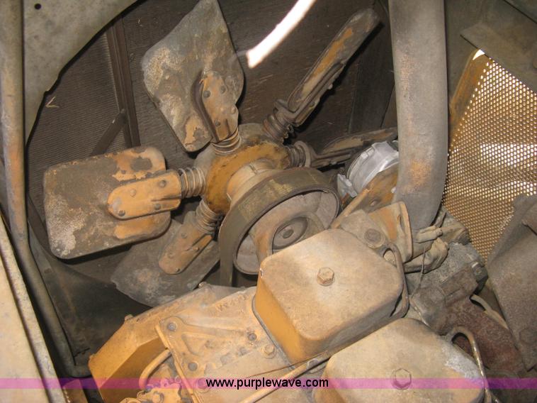 image for item E7998 1991 Case 855D long track loader