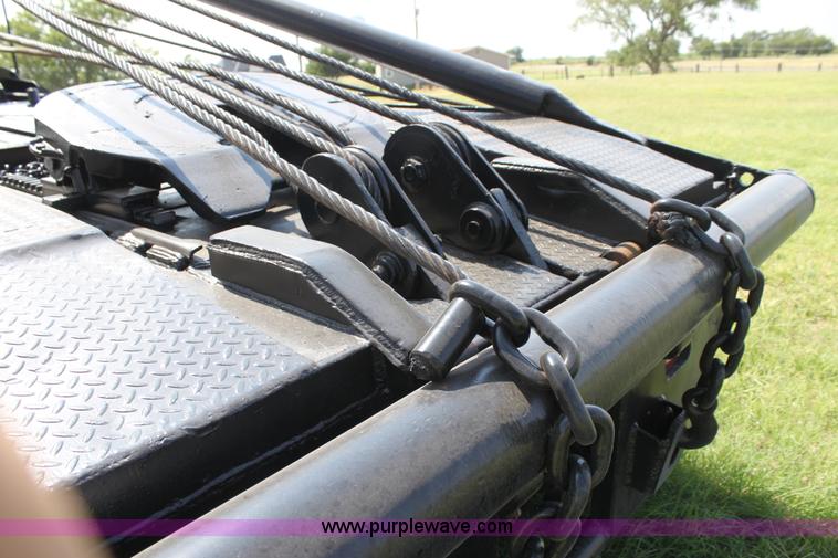 image for item F3355 1995 Mack RD6 rigging truck