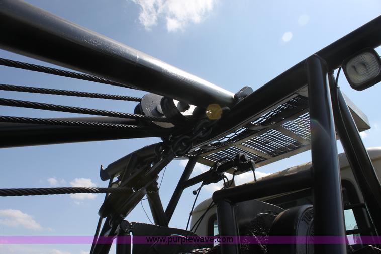 image for item F3355 1995 Mack RD6 rigging truck