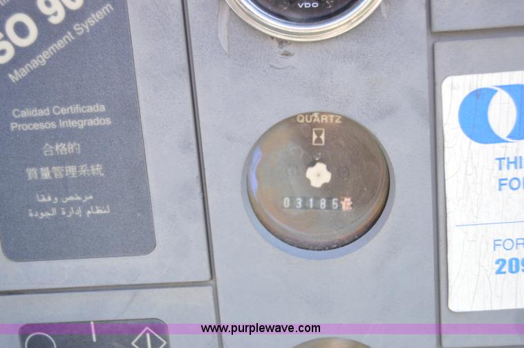 image for item F8338 2000 Ingersoll Rand 185 air compressor