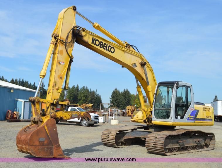 image for item F8339 2004 Kobelco SK210LC excavator