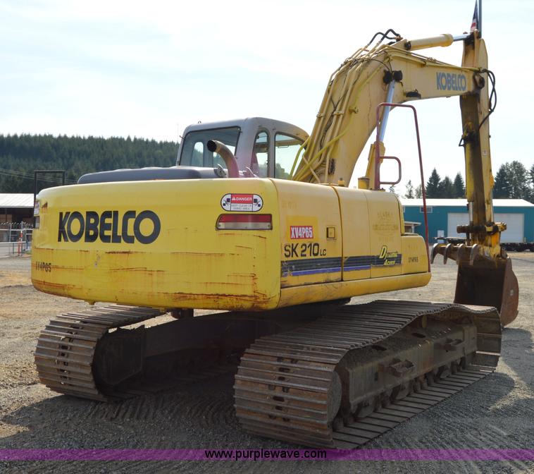 image for item F8339 2004 Kobelco SK210LC excavator