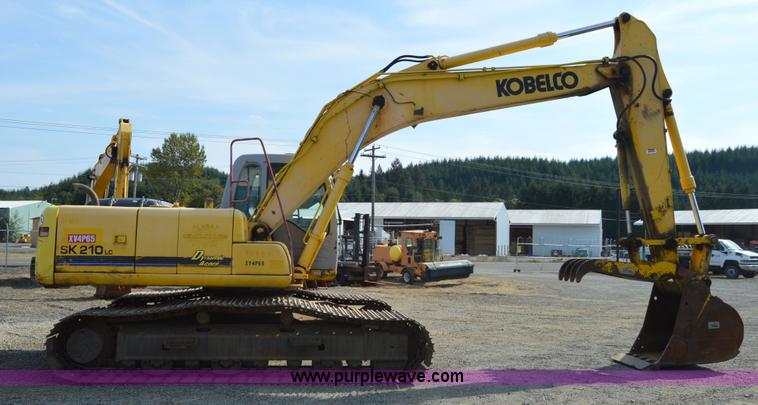 image for item F8339 2004 Kobelco SK210LC excavator