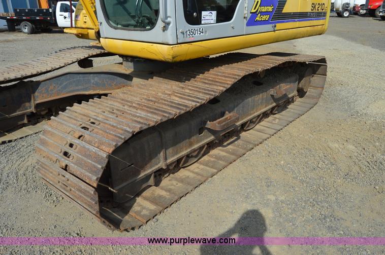 image for item F8339 2004 Kobelco SK210LC excavator