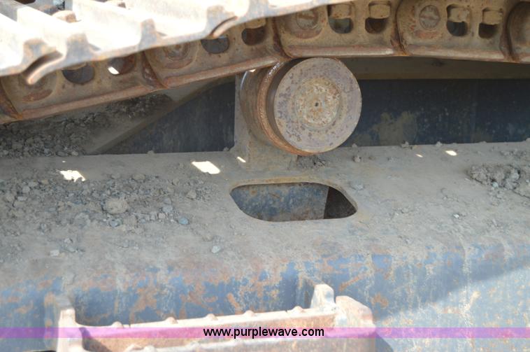 image for item F8339 2004 Kobelco SK210LC excavator