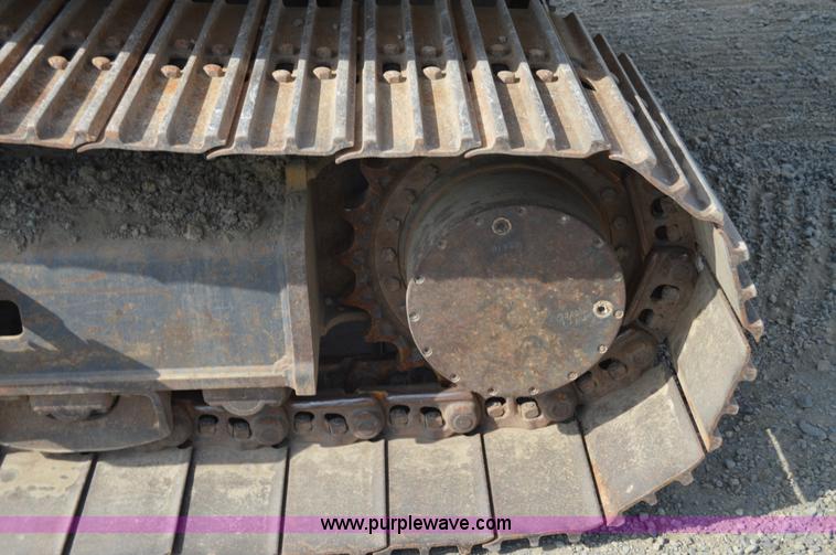 image for item F8339 2004 Kobelco SK210LC excavator