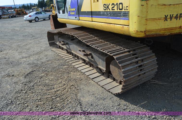 image for item F8339 2004 Kobelco SK210LC excavator