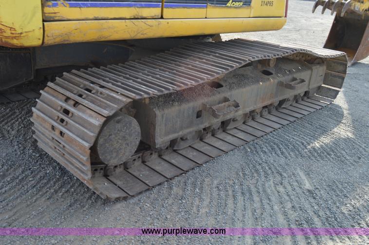 image for item F8339 2004 Kobelco SK210LC excavator