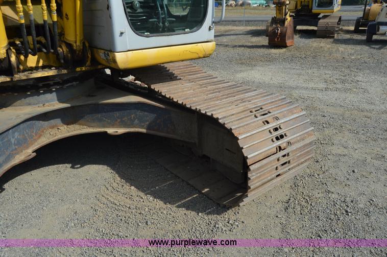 image for item F8339 2004 Kobelco SK210LC excavator