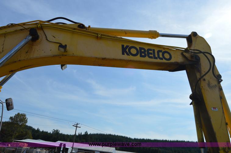image for item F8339 2004 Kobelco SK210LC excavator