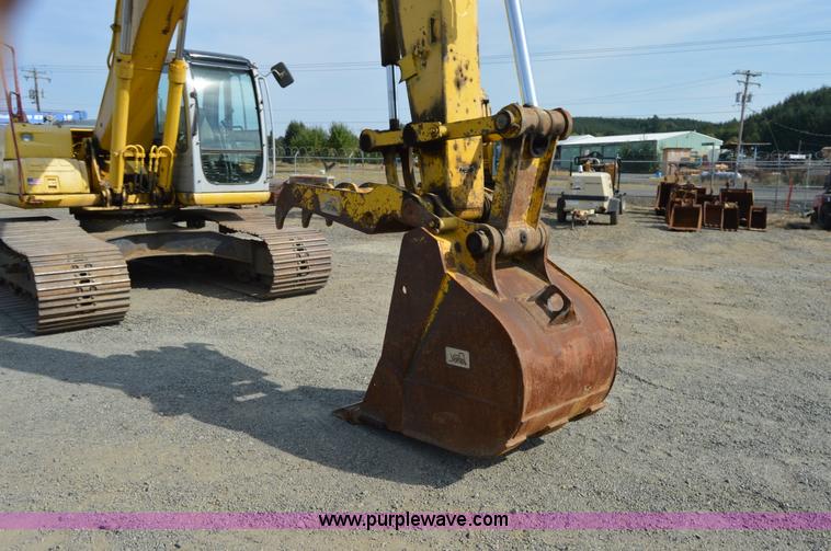 image for item F8339 2004 Kobelco SK210LC excavator