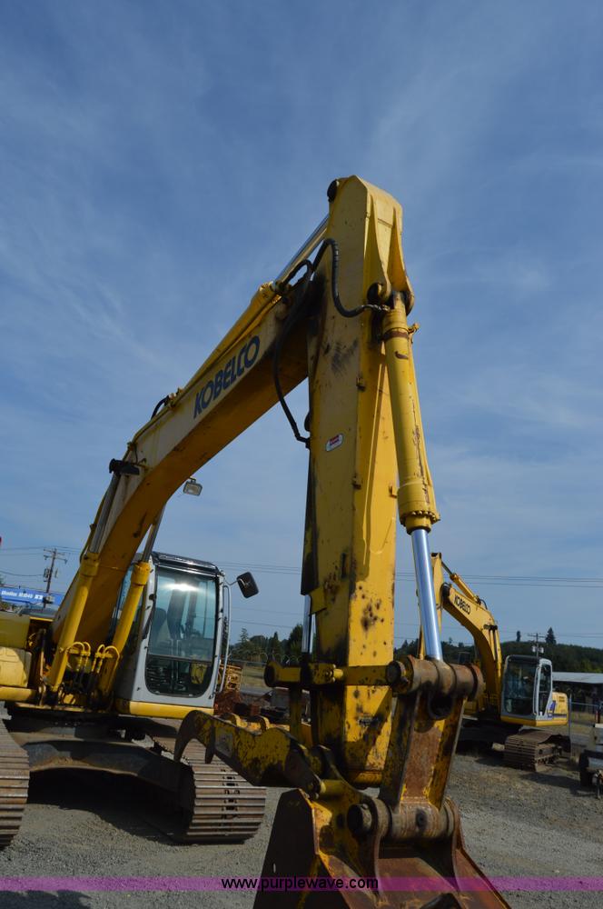 image for item F8339 2004 Kobelco SK210LC excavator