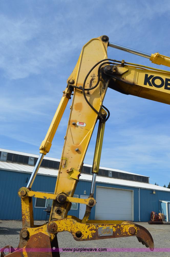 image for item F8339 2004 Kobelco SK210LC excavator