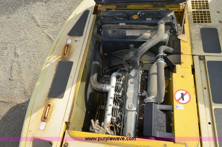 image for item F8339 2004 Kobelco SK210LC excavator