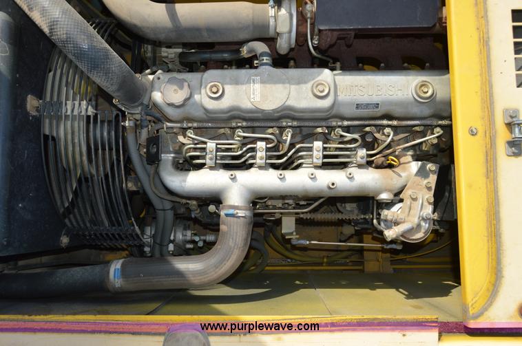 image for item F8339 2004 Kobelco SK210LC excavator