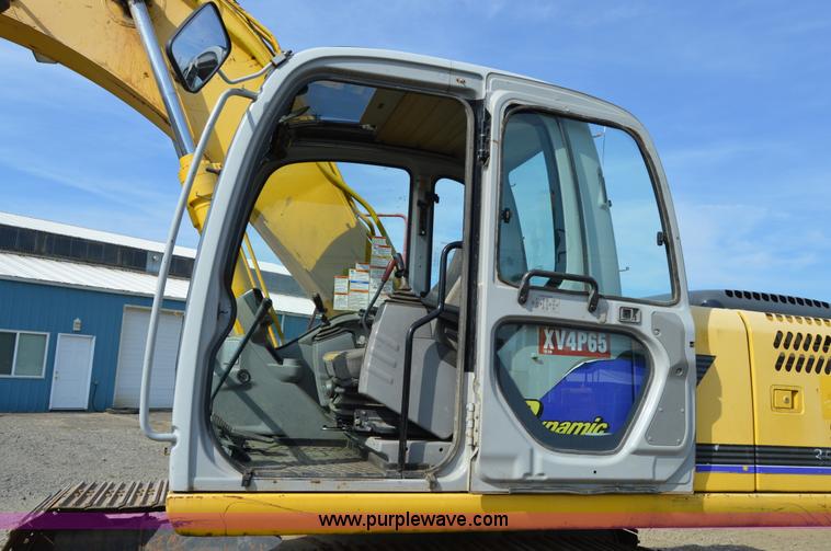image for item F8339 2004 Kobelco SK210LC excavator