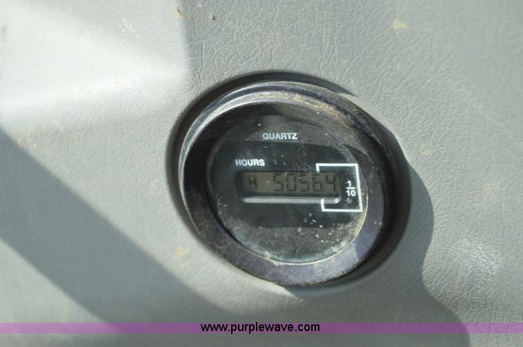 image for item F8339 2004 Kobelco SK210LC excavator