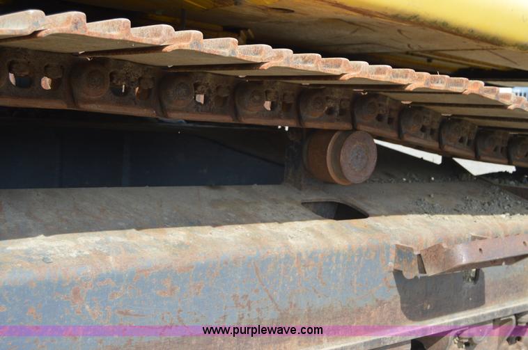 image for item F8340 2003 Kobelco SK210LC excavator