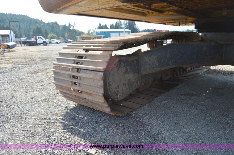 image for item F8340 2003 Kobelco SK210LC excavator
