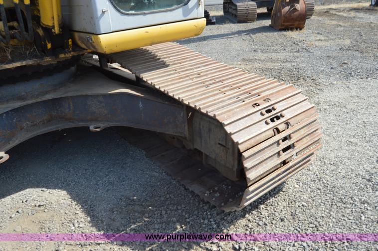 image for item F8340 2003 Kobelco SK210LC excavator