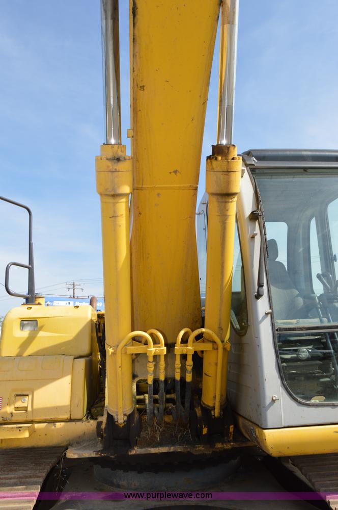 image for item F8340 2003 Kobelco SK210LC excavator