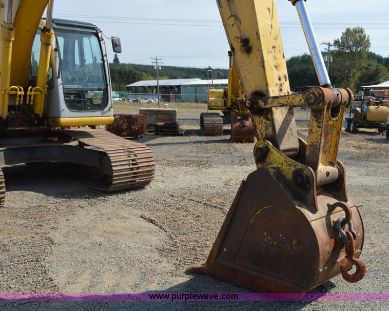 image for item F8340 2003 Kobelco SK210LC excavator