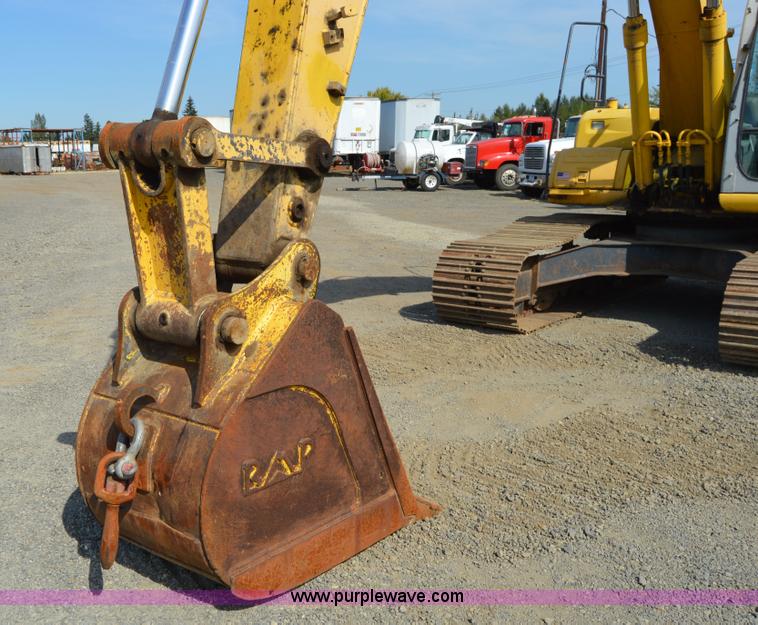 image for item F8340 2003 Kobelco SK210LC excavator