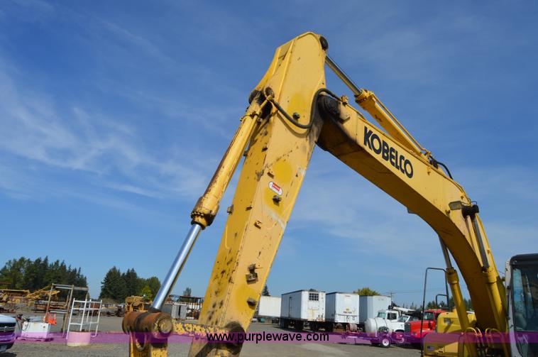 image for item F8340 2003 Kobelco SK210LC excavator