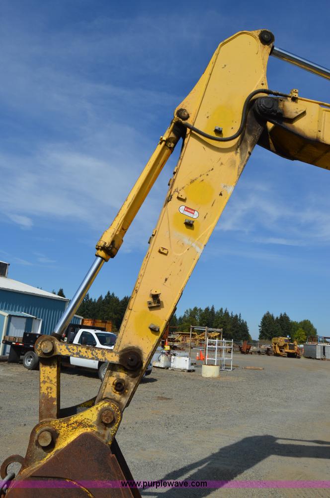 image for item F8340 2003 Kobelco SK210LC excavator