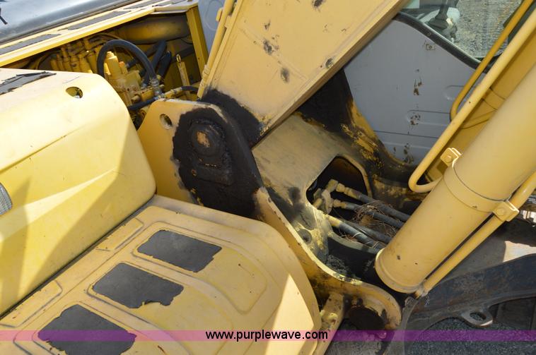 image for item F8340 2003 Kobelco SK210LC excavator