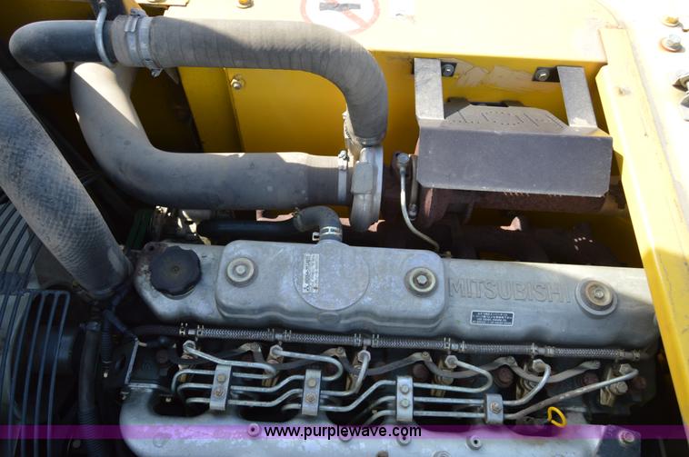 image for item F8340 2003 Kobelco SK210LC excavator