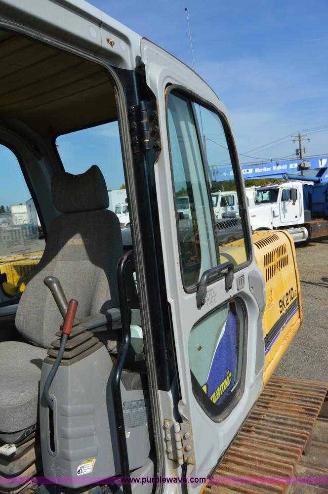 image for item F8340 2003 Kobelco SK210LC excavator