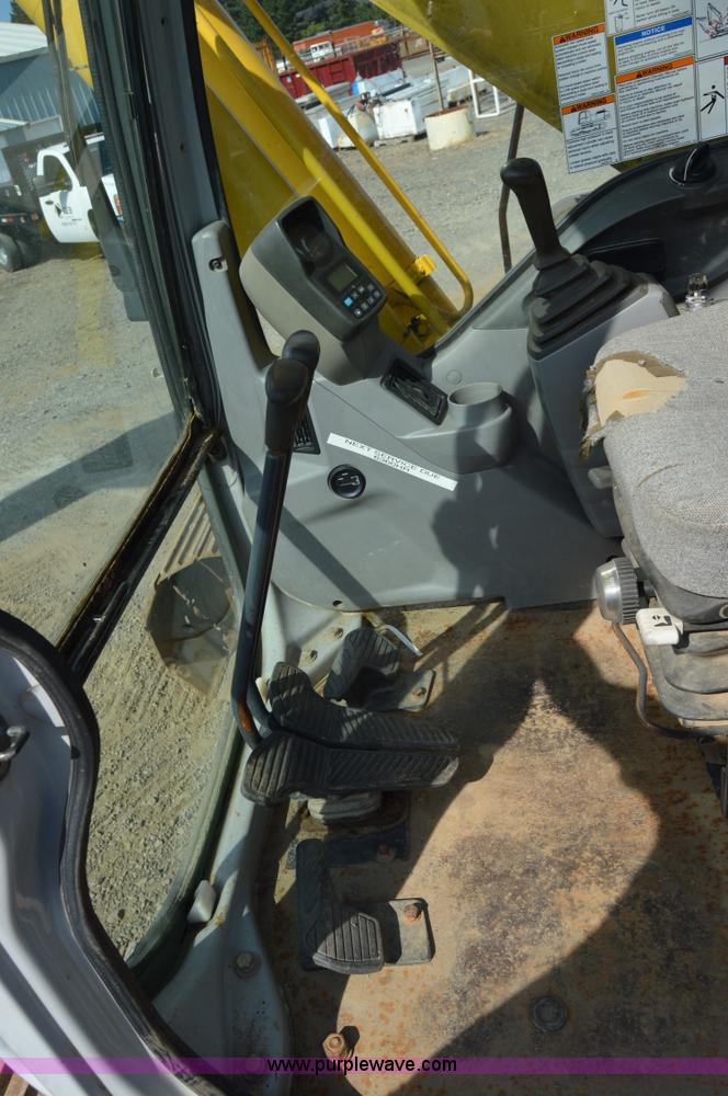 image for item F8340 2003 Kobelco SK210LC excavator