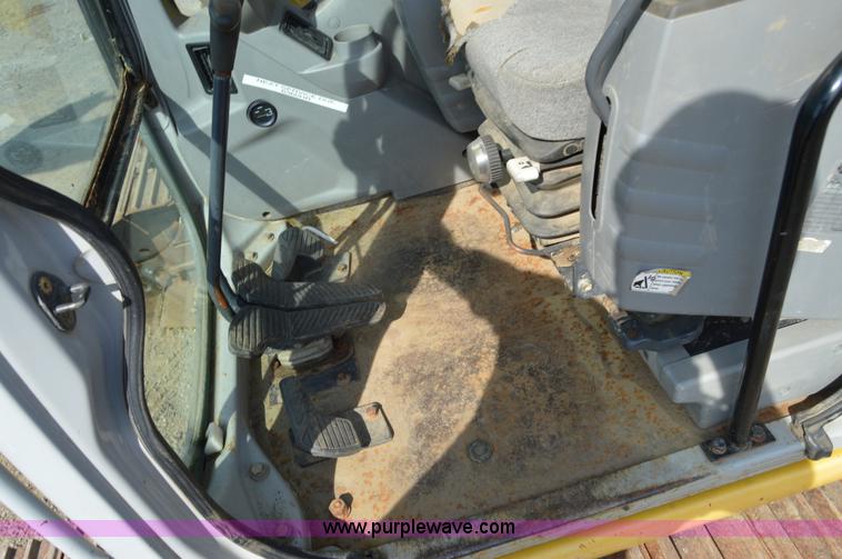 image for item F8340 2003 Kobelco SK210LC excavator