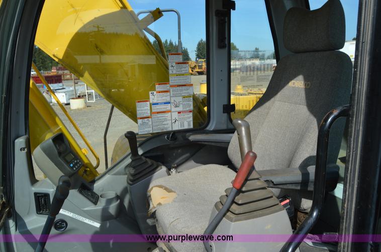 image for item F8340 2003 Kobelco SK210LC excavator